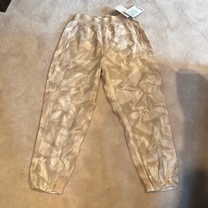Lululemon LA Tapered Leg Jogger